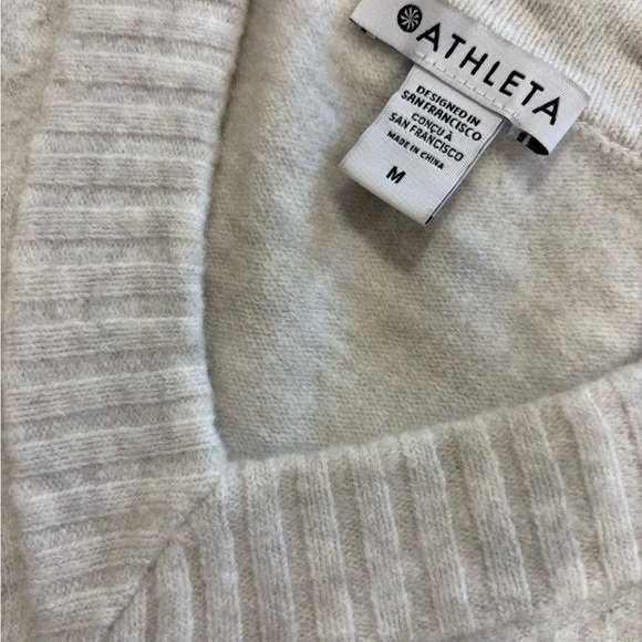 Athleta Westwood Sweater in Cream Merino Wool Blend Size Medium - Picture 5 of 7